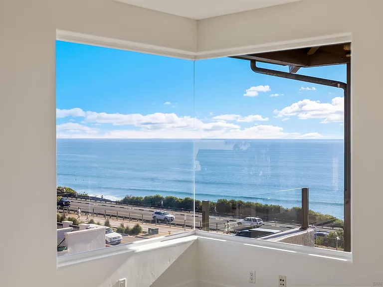 1371 San Elijo Ave — Photo 11