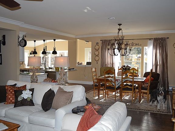 Family Room into dining room