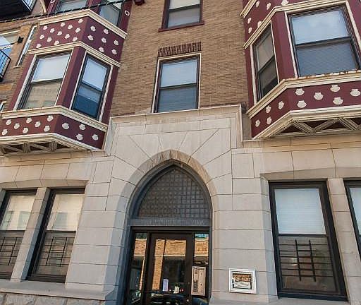 2nd image of 2450 N Southport Ave #925