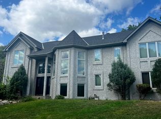 2029 Royale Dr, Eagan, MN 55122