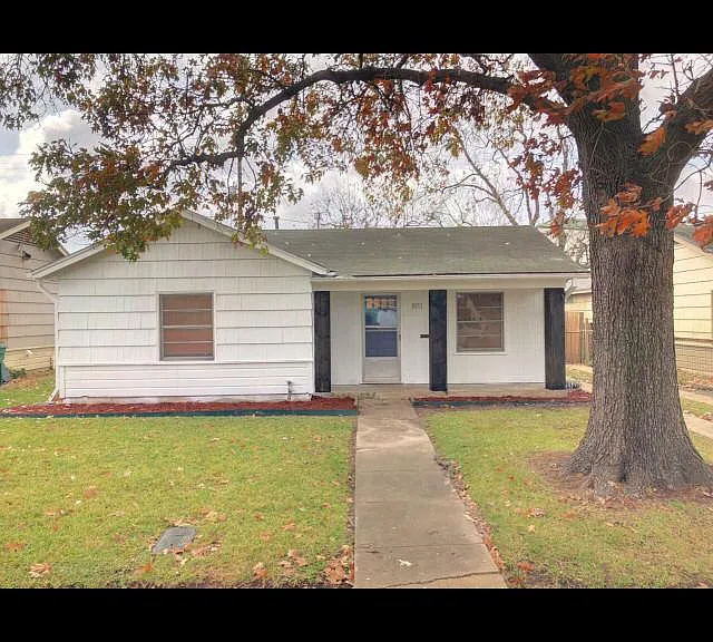 1911 Tabor St — Photo 1