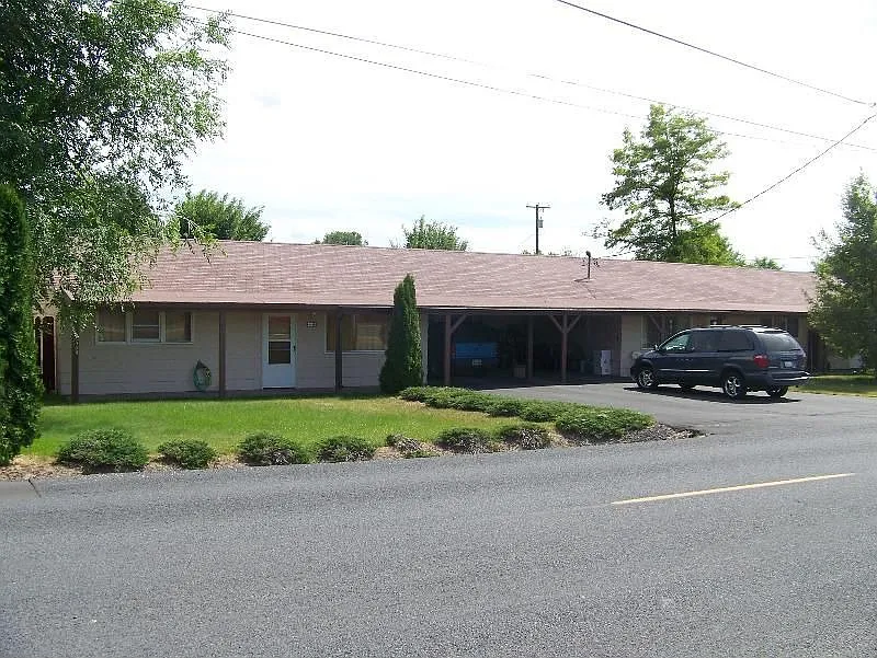 2407 Fargo St photo 1