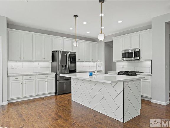 3rd image of 3815 Dorado Ct