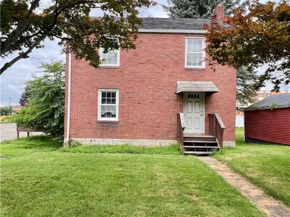 732 Pershing St, Ellwood City, PA 16117
