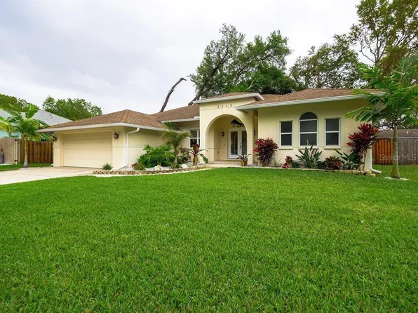 4220 1st Ave E, Bradenton, FL 34208