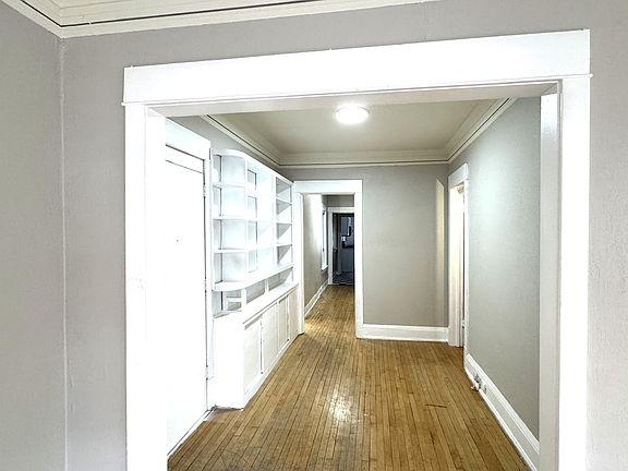 2nd image of 2534 N Farwell Ave