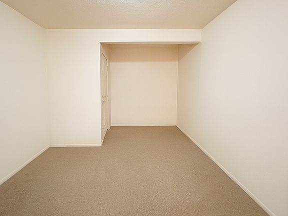4th image of 822 W Maple Ave