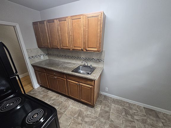 5th image of 10112 W Sharon Ln