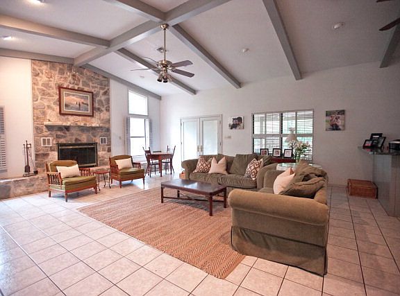 2nd image of 1018 Avenue C