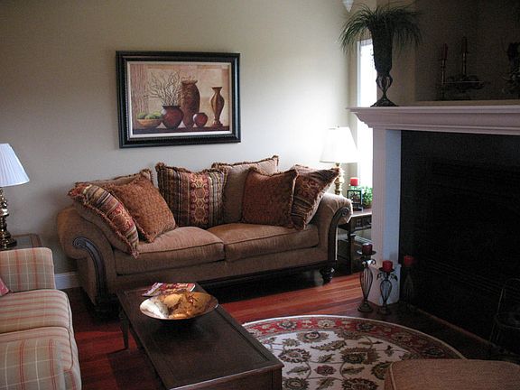 4th image of 7426 Napa Valley Way