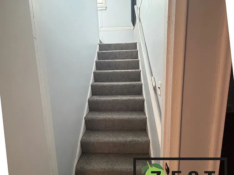 19143 Fairport St — Photo 11