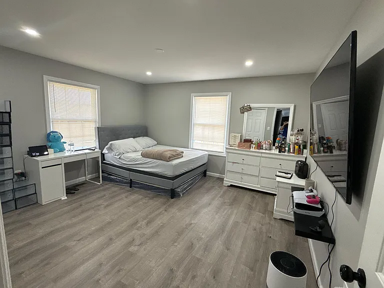 8 Wilcox Ave — Photo 12