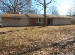 912 Maple St, Muskogee, OK 74403