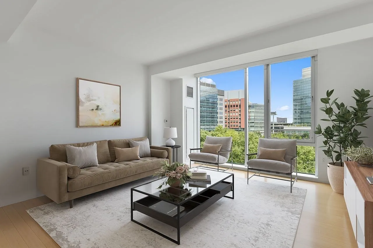 2 bed, 1.0 bath, 911 sqft, $3,850 — Photo 3