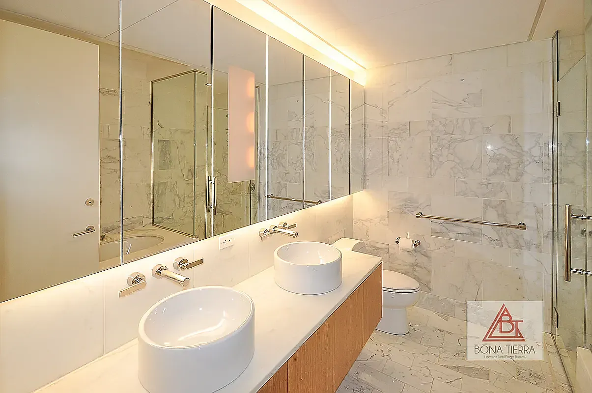 18 West 48th Street — Photo 4