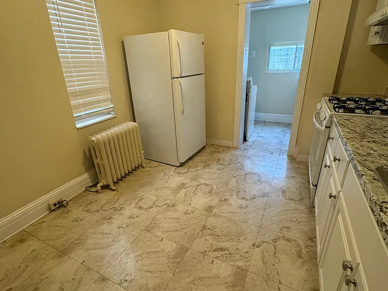 1537 S Bailey St — Photo 13