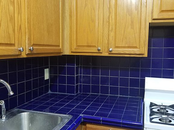 3rd image of 2-1303 W 10th St #2