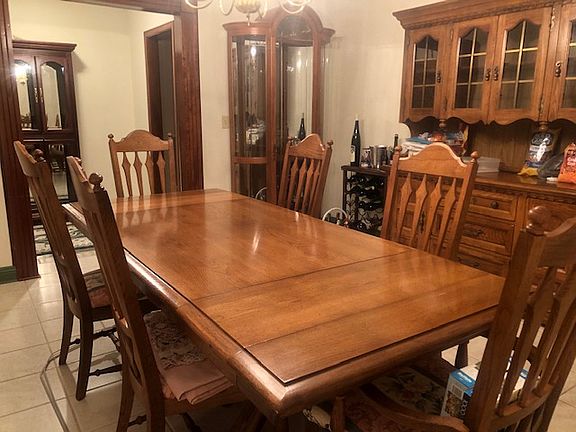 Dining & Hutch