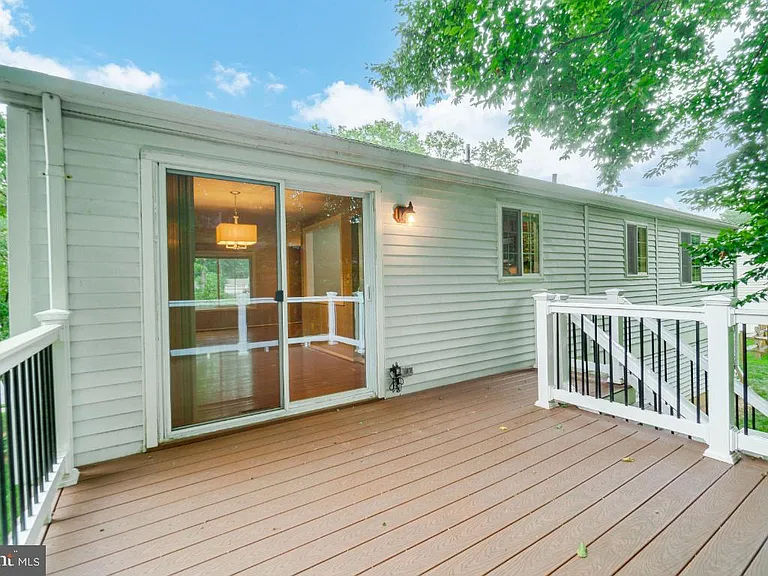 5906 Oak Leather Dr — Photo 38