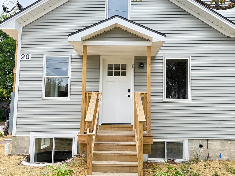 20-22 Poirier Pl #2 — Photo 10