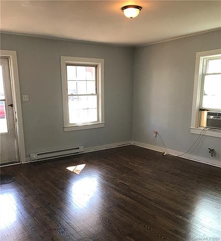 1st image of 409 Orange St APT 2