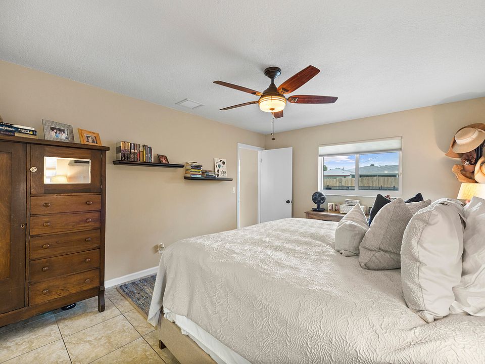 1st image of 3915 Bluebell Street