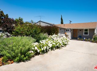 5460 Burnet Ave, Van Nuys, CA 91411