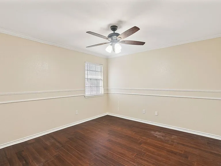 7030 Chiswick Dr — Photo 11