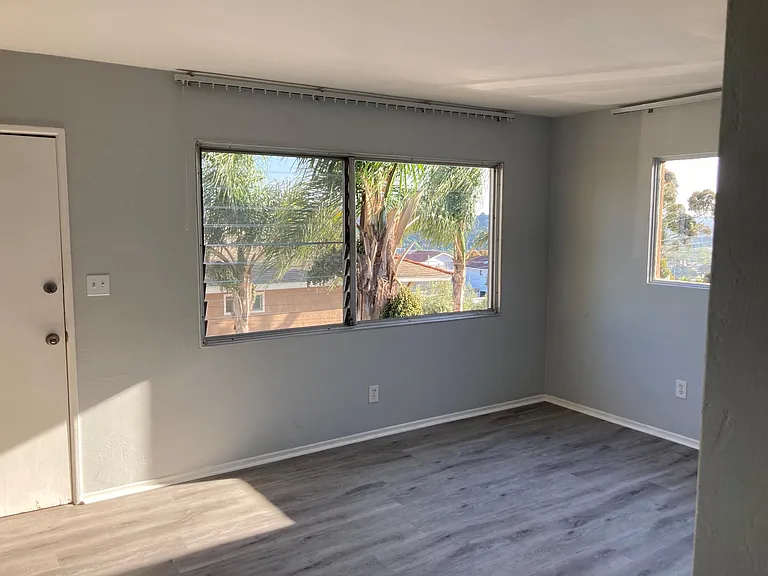 1237 Hueneme St — Photo 11