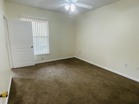 5th image of 10519 Villa View Cir