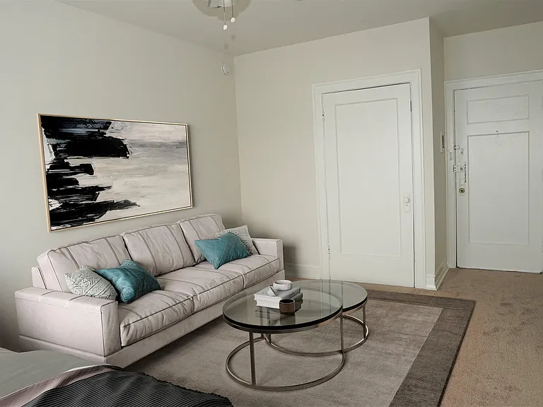 4606 N. Hermitage — Photo 10