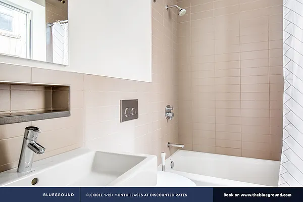 Rented by The Blueground | media 23