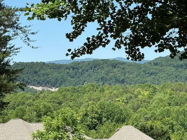 15 Clermont Ct, Travelers Rest, SC 29690