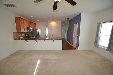 4th image of 1304 Cozart St Unit 226