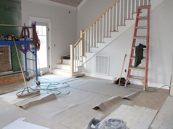 4th image of 307 Lakeview Cove Dr