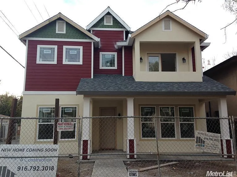 2214 25th St photo 1