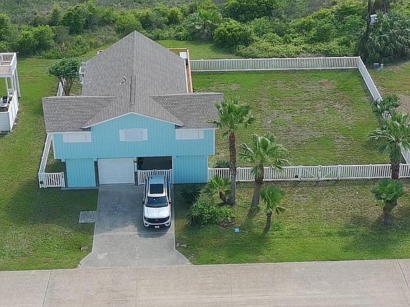 3rd image of 4121 Isla Del Sol