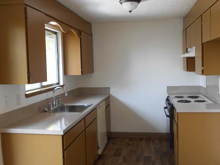 1001 NE 25th Ave #7 — Photo 3