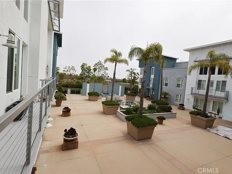 1901 S Victoria Ave #105 — Photo 21