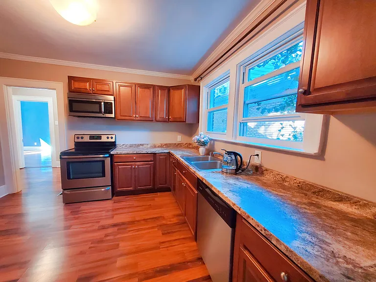 2429 Sherry Rd — Photo 12
