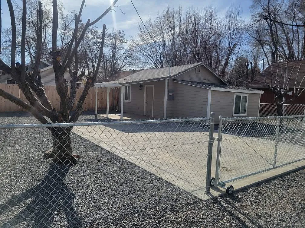 Building Photo - 1219 4th St #2
