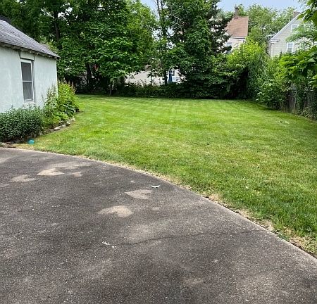3rd image of 28 Summit Ave