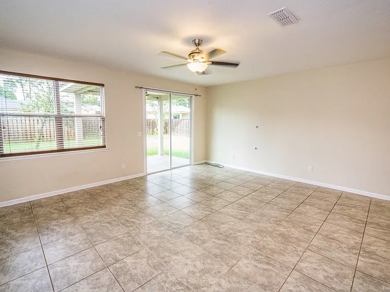 11733 Lake Bend Cir — Photo 11