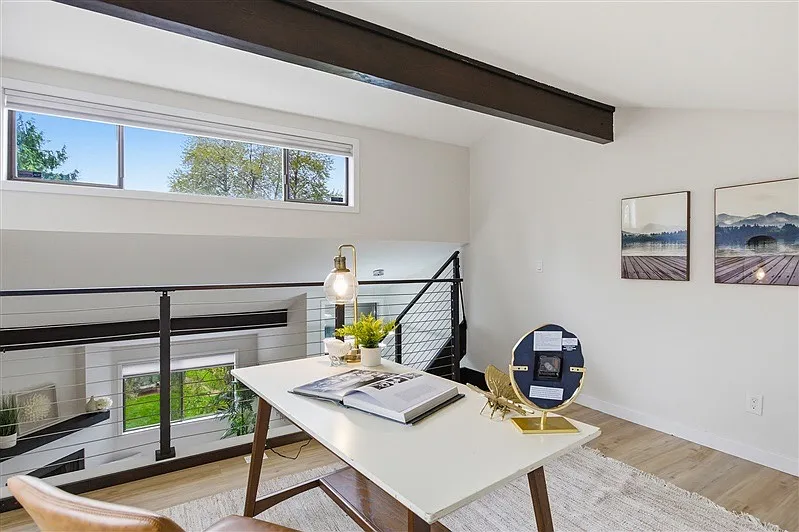 1 bed, 944 sqft, $2,995 — Photo 3