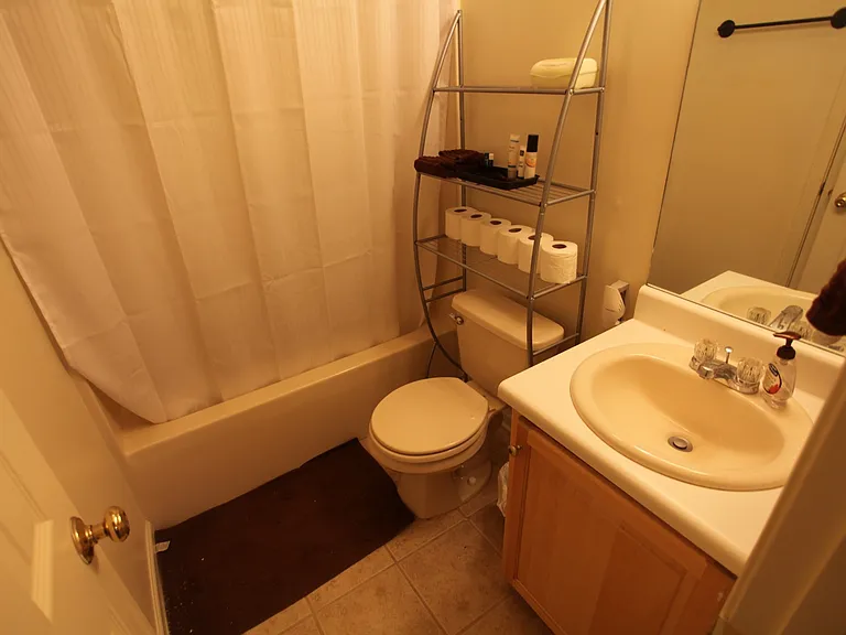 714 Yeager Ln — Photo 6
