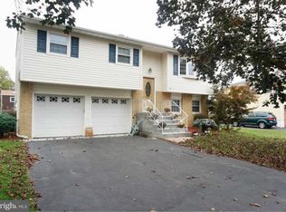 79 Elmont Rd, Hamilton, NJ 08610