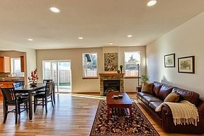 4th image of 3015 SW Berwick Dr