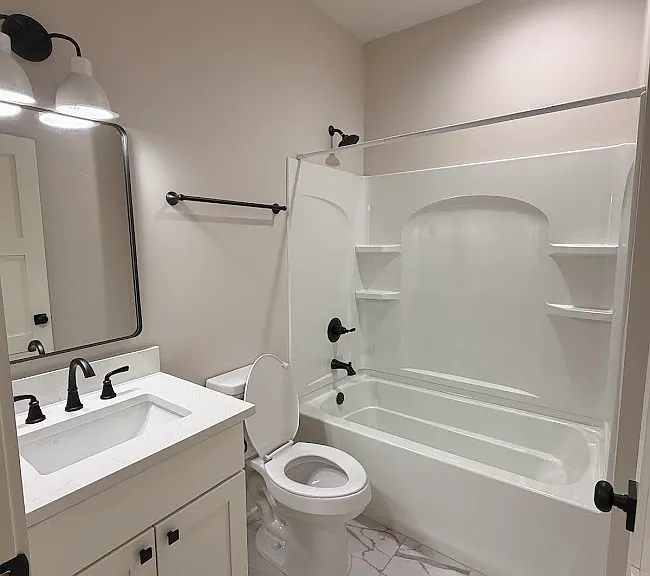 13 Vine St NE #13 — Photo 13