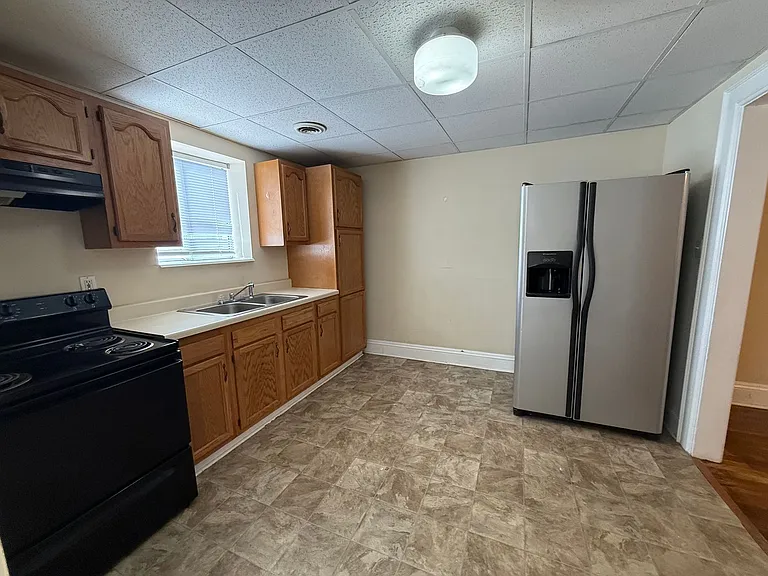 917 Carte St — Photo 2