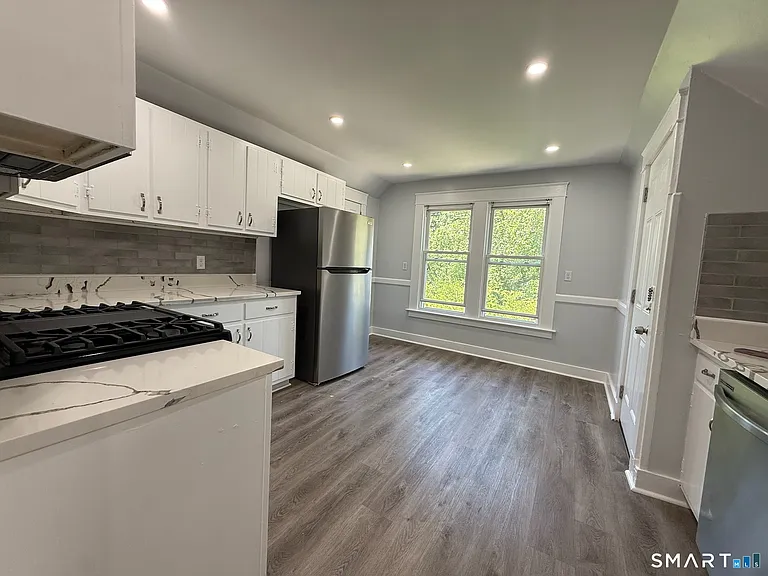 253 Willow St #3 — Photo 6